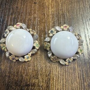 Vintage Gold Tone Button Stud Flower Floral Rose Design Clip on Earrings